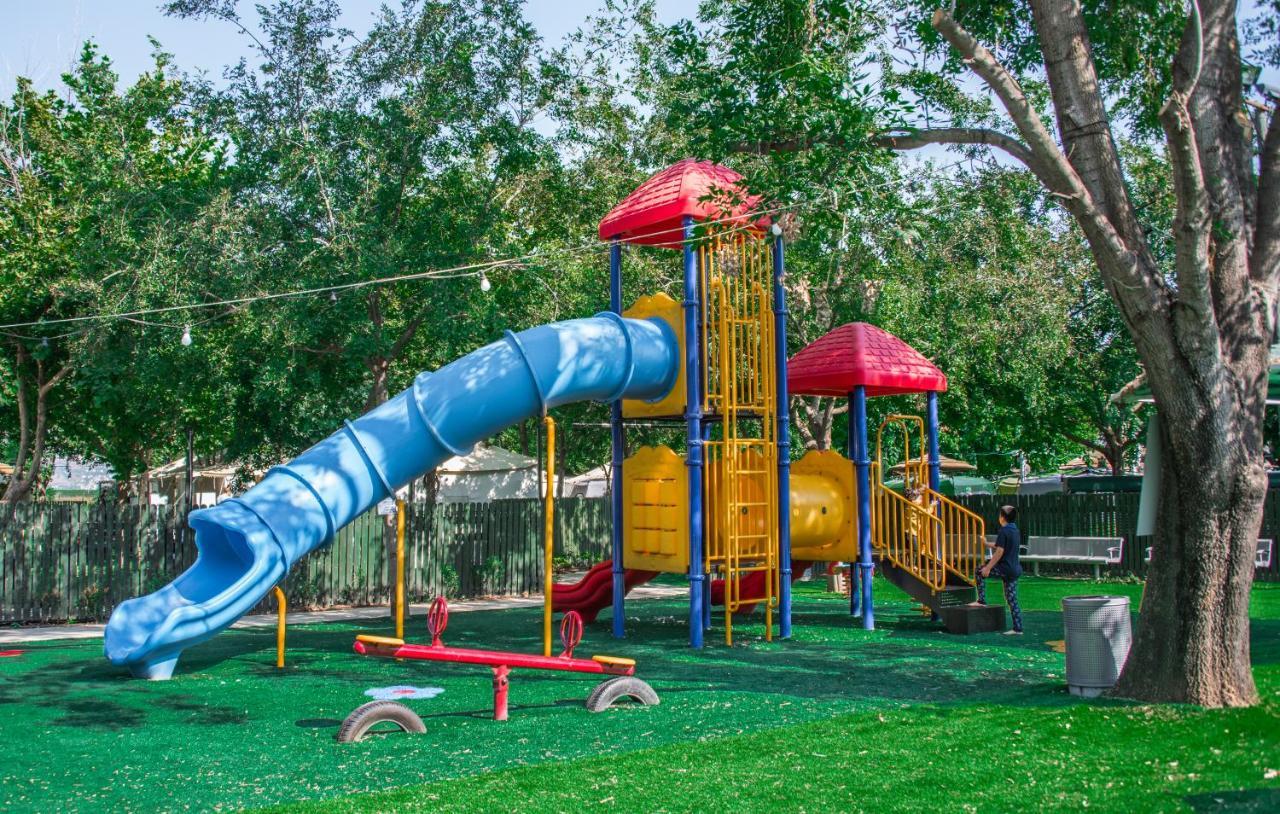 בלום ווילג' - קייקי כפר בלום Hotel Exterior foto